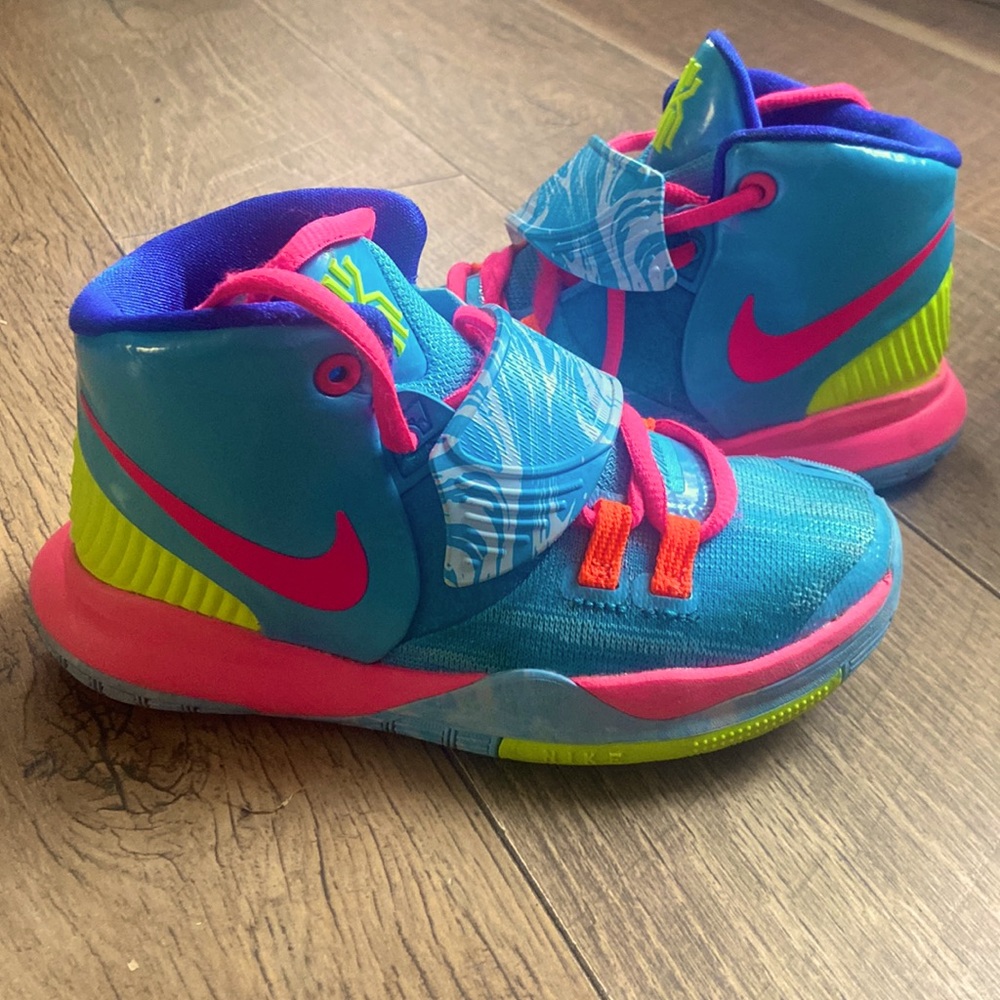 Nike Kyrie Youth